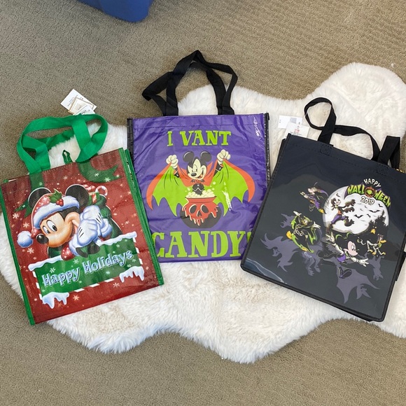 Disney tote bags Christmas and Halloween - Picture 1 of 16